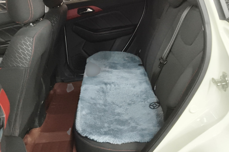 北京汽车 绅宝X35 2016款 1.5L 手动精英版中控内饰21