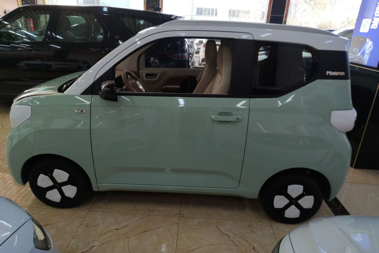 五菱汽车 宏光MINIEV 2024款 第三代 215km 进阶版车身外观4