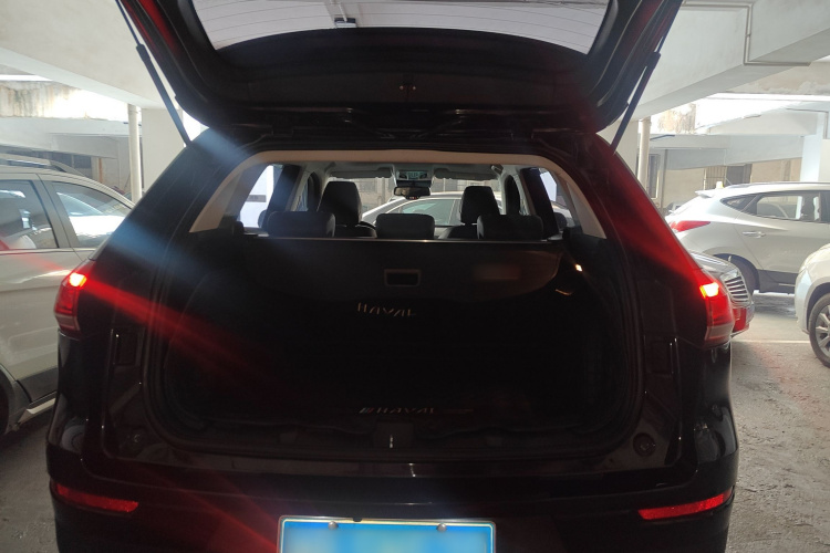 哈弗H6 2020款 1.5GDIT 自动铂金冠军版机舱底盘23