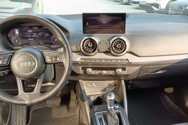 奥迪Q2L e-tron 2022款 Q2L e-tron 纯电智享型中控内饰7002