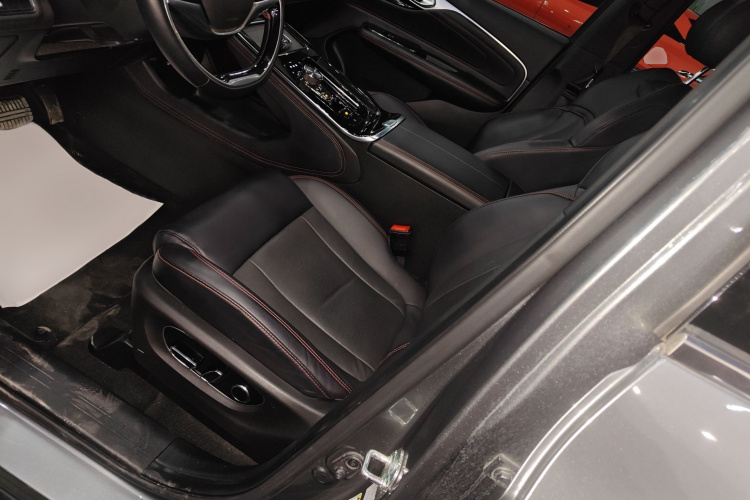 埃安 AION V 2022款 Plus 70 智享科技版 三元锂局部细节19