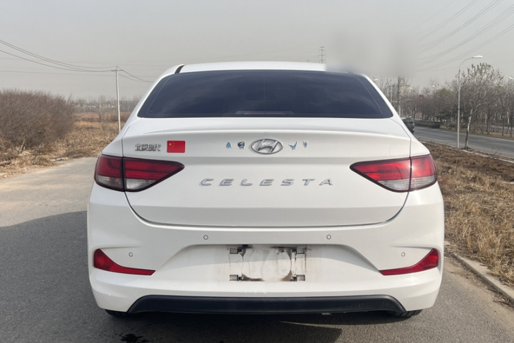 现代 悦动 2018款 1.6L 自动悦目版GL 国VI车身外观6003