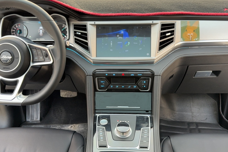 众泰 大迈X7 2018款 2.0T 自动尊贵型中控内饰7006