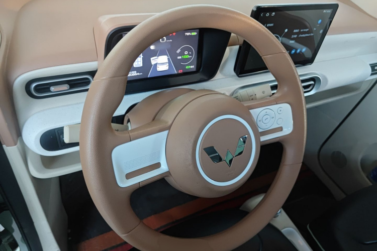 五菱汽车 宏光MINIEV 2024款 第三代 215km 青春版中控内饰12