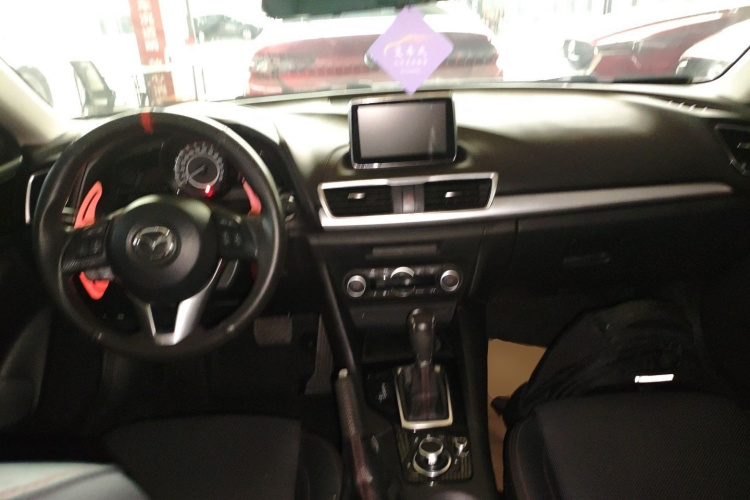 马自达3 昂克赛拉 2016款 三厢 2.0L 自动运动型中控内饰7002