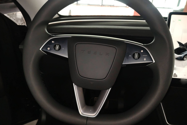 特斯拉 Model Y 2025款 长续航全轮驱动 首发版局部细节13