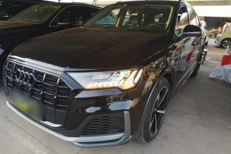 奥迪Q7 2021款 55 TFSI quattro S line运动型
