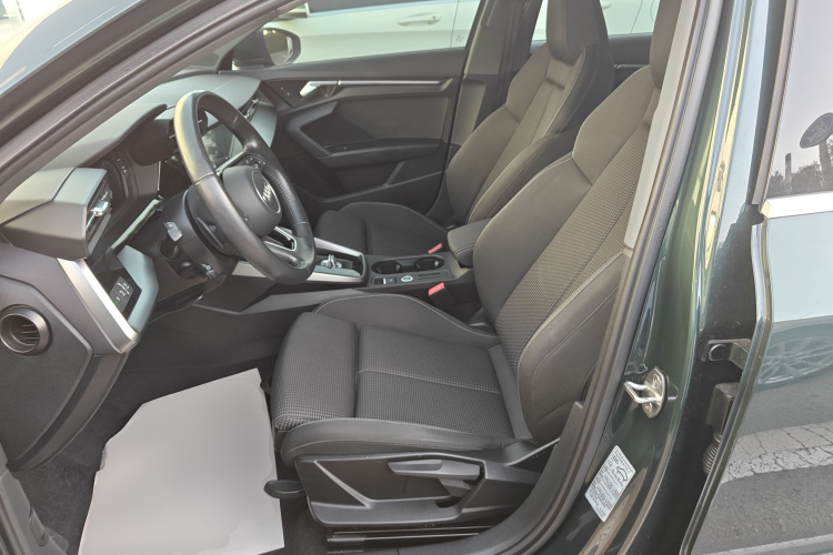 奥迪A3 2021款 A3L Limousine 35 TFSI 进取运动型中控内饰19