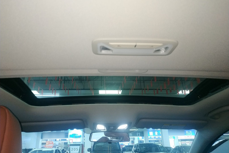 长安 逸动 2022款 PLUS 蓝鲸NE 1.4T GDI DCT尊贵版局部细节22