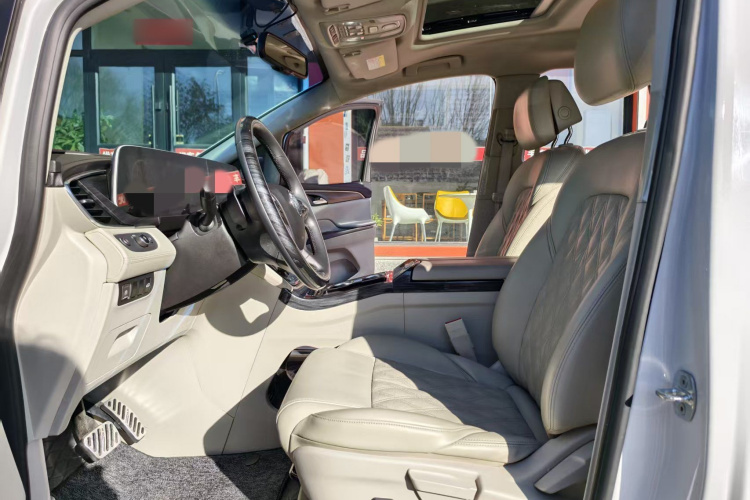 别克GL8 2023款 ES陆尊 舒适型中控内饰7006