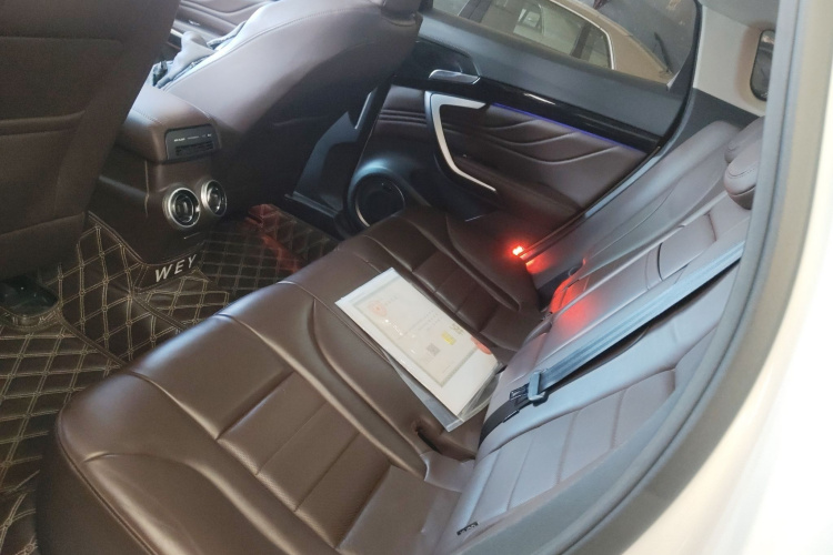 魏牌 VV7 2017款 2.0T 旗舰型中控内饰7004