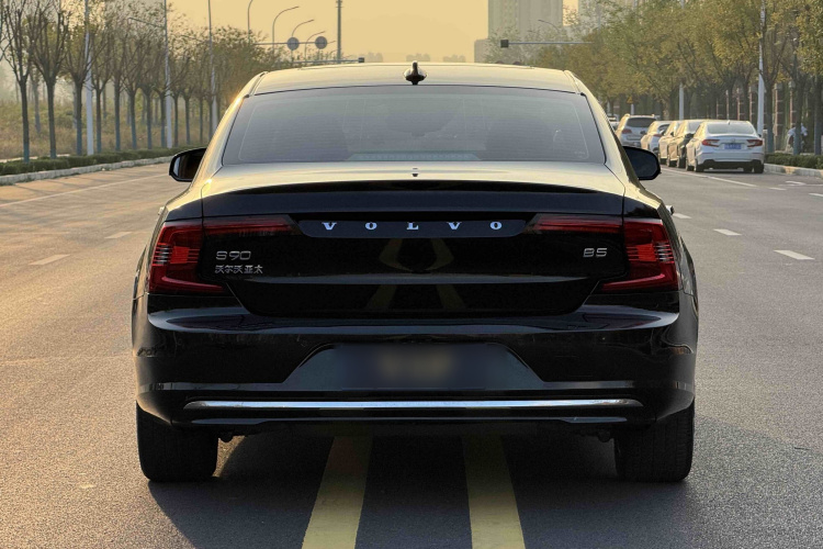 沃尔沃S90 2021款 B5 智远豪华版车身外观6005