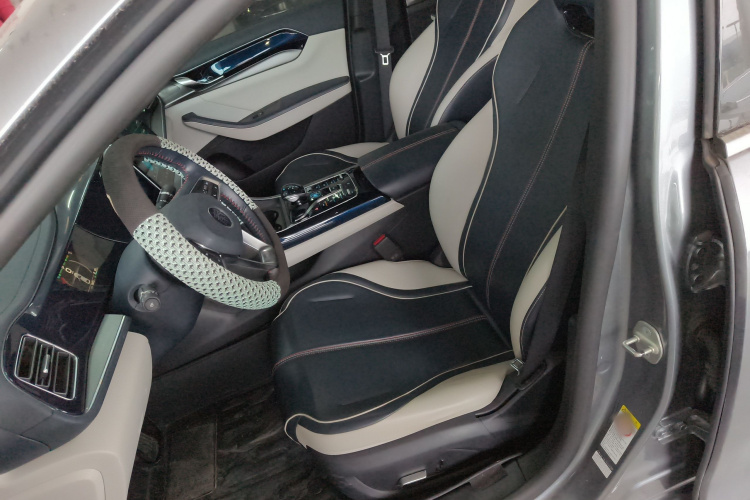 比亚迪 秦PLUS 2021款 DM-i 55KM 旗舰型局部细节19