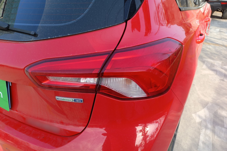 福特 福克斯 2020款 两厢 EcoBoost 180 自动ST Line车身外观6006