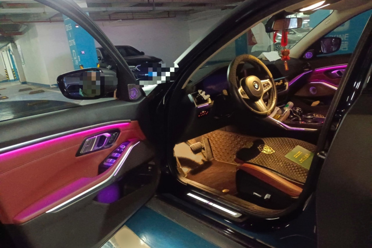 宝马3系 2022款 改款 325Li M运动套装中控内饰7003