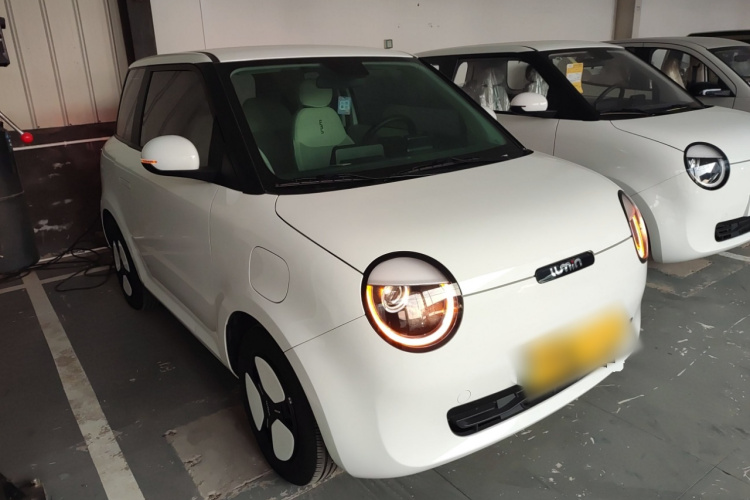 长安启源 长安Lumin 2023款 205km 香沁款车身外观3