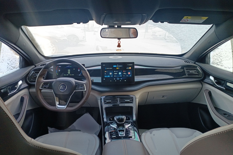 比亚迪 秦PLUS 2024款 荣耀版 DM-i 55KM领先型中控内饰12