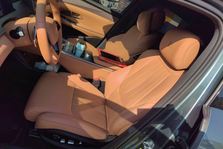 比亚迪 汉L 2025款 EV 701KM激光雷达旗舰型局部细节19