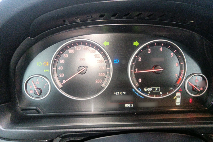 宝马5系 2014款 525Li 豪华设计套装局部细节14