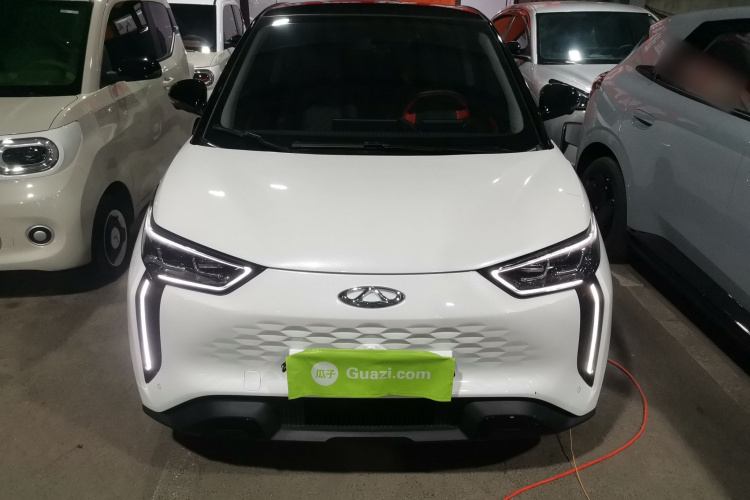 奇瑞新能源 奇瑞无界Pro 2022款 301km 灵兽版 磷酸铁锂车身外观2