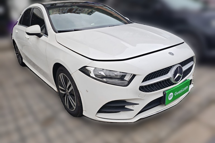 奔驰A级 2019款 A 180 L 运动轿车车身外观6002