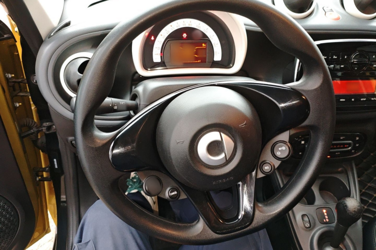 smart forfour 2016款 1.0L 52千瓦灵动版局部细节13