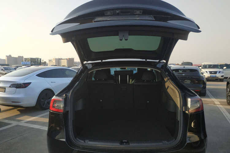 特斯拉 Model Y 2021款 标准续航后驱版局部细节23