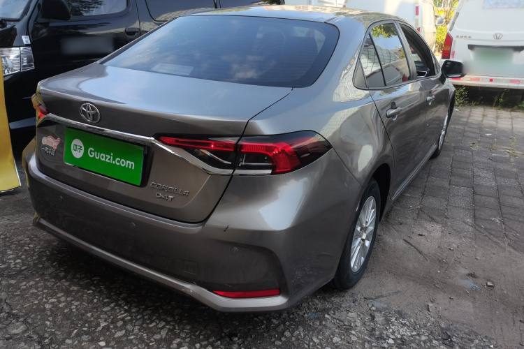 丰田 卡罗拉 2019款 1.2T S-CVT GL-i精英版车身外观7