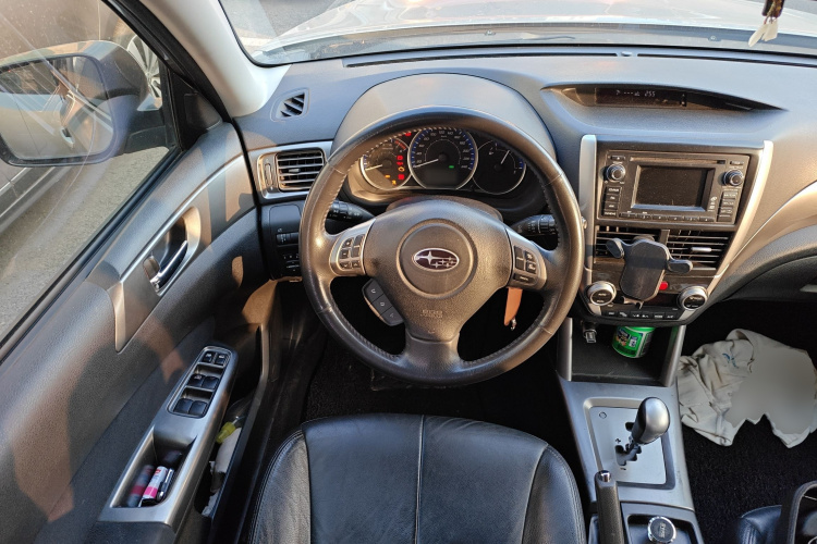 斯巴鲁 森林人 2011款 2.5XS 自动豪华版中控内饰13