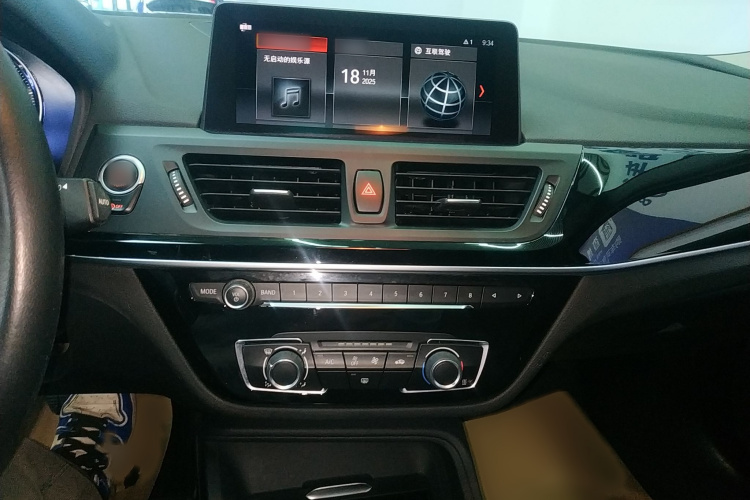 宝马1系 2020款 120i 时尚型局部细节16