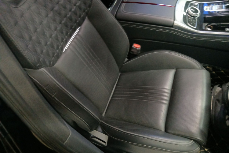 红旗H9 2020款 2.0T 智联旗畅版局部细节41