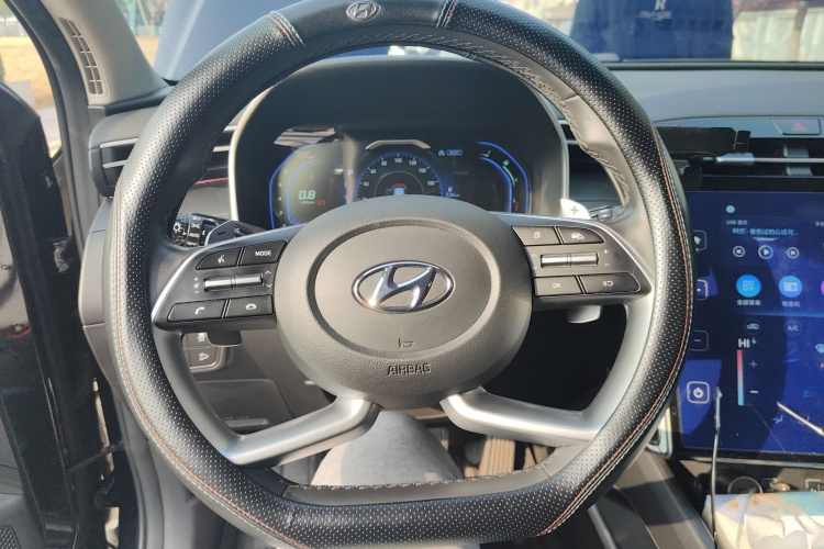 现代 2023款 途胜L 1.5T 自动两驱GLX精英版中控内饰13