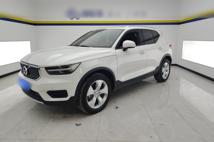 沃尔沃XC40 2021款 T3 智行时尚版车身外观1