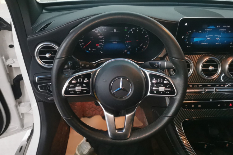 奔驰GLC 2021款 GLC 260 L 4MATIC 动感型局部细节13