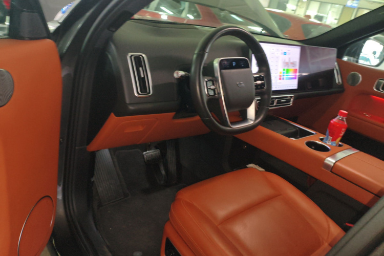 理想汽车 理想L8 2023款 Pro中控内饰7002