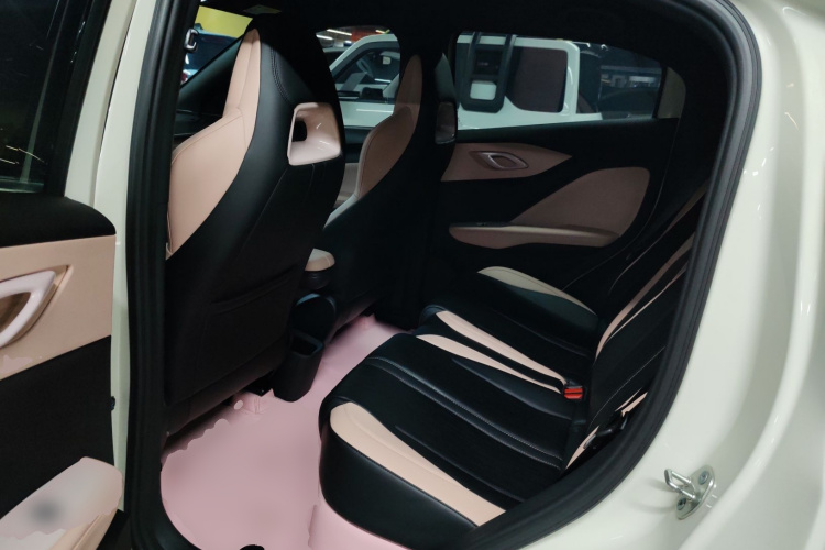 比亚迪 海鸥 2024款 荣耀版 305km 活力版中控内饰7004