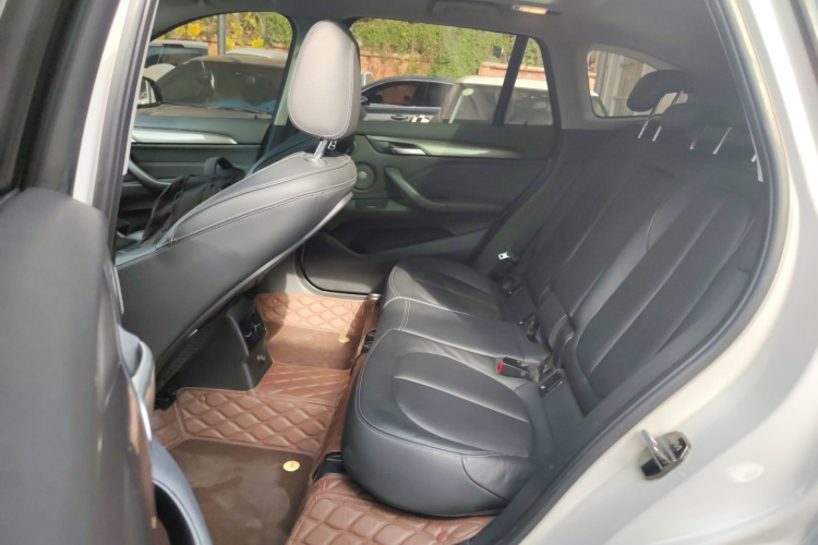 宝马X1 2018款 xDrive20Li 尊享型中控内饰21