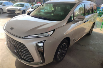 别克GL8 2025款 陆尊 尊享版