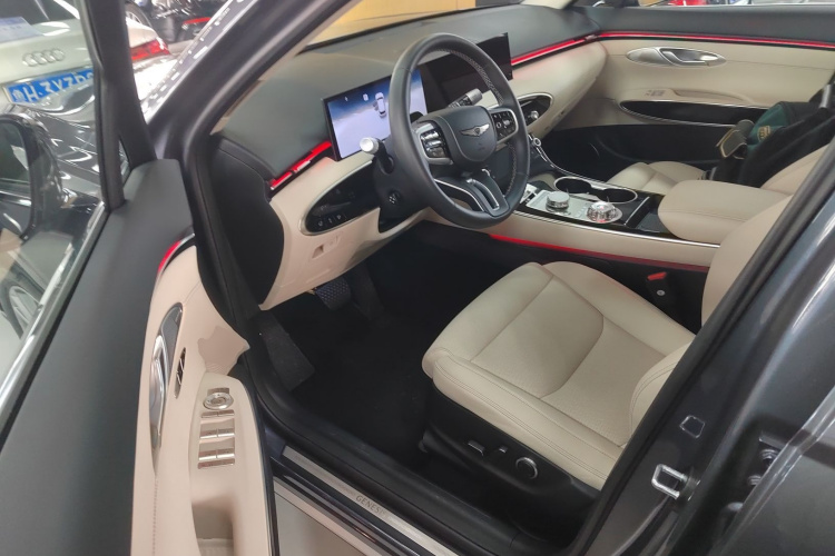 捷尼赛思GV70 2025款 2.5T 两驱豪华版中控内饰20
