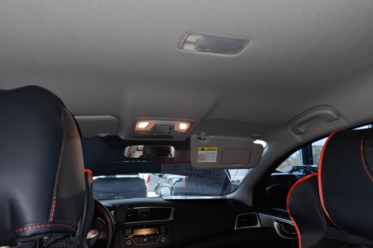 日产 轩逸 2024款 经典 1.6XE CVT舒适版中控内饰22