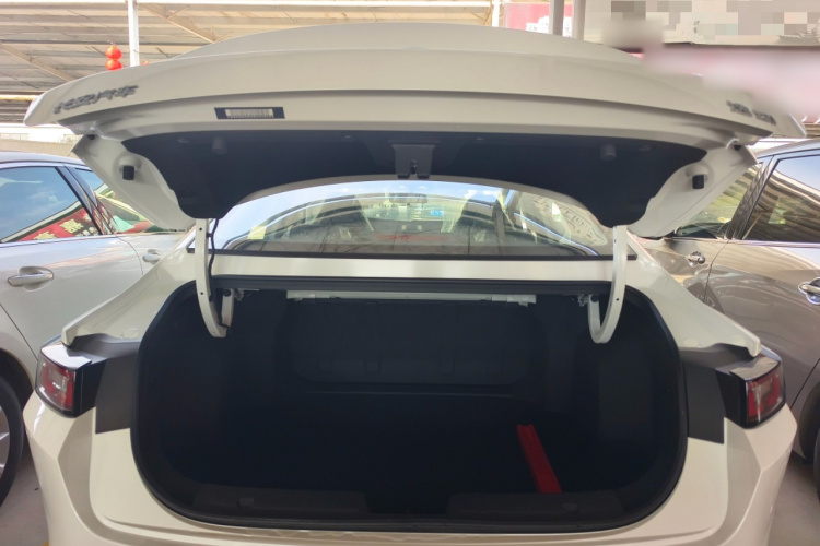 长安 逸动 2025款 蓝鲸 1.5T 500Bar尊贵型机舱底盘23