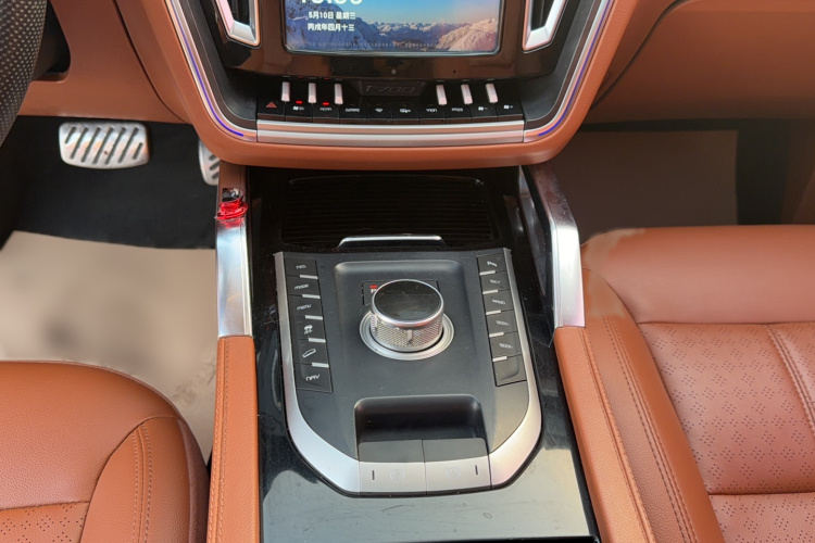 众泰T700 2017款 1.8T 双离合尊贵型贺岁版局部细节18