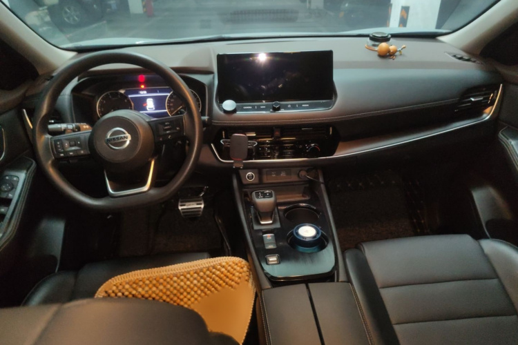 日产 奇骏 2021款 VC-Turbo 300 CVT 2WD舒适版中控内饰7002