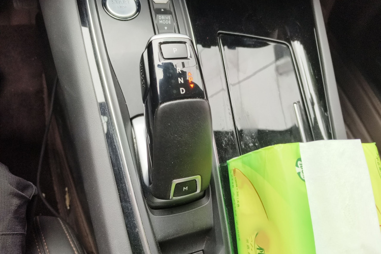 标致508 2021款 508L 400THP PureTech 驾控版局部细节18