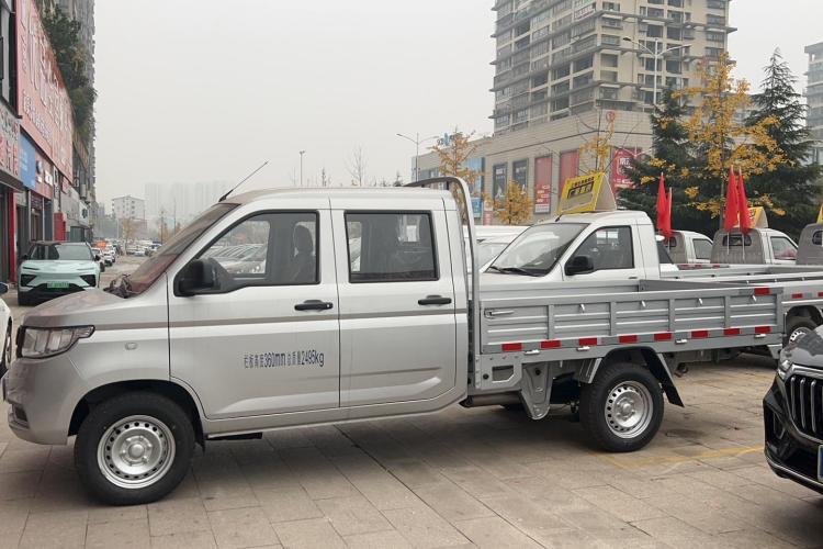 五菱汽车 五菱荣光新卡 2023款 2.0L双排加长版标准型LJM20B车身外观6003