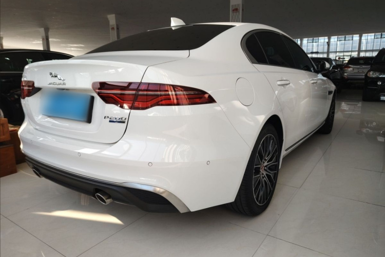 捷豹XEL 2020款 2.0T 200PS S进取优雅版车身外观6003