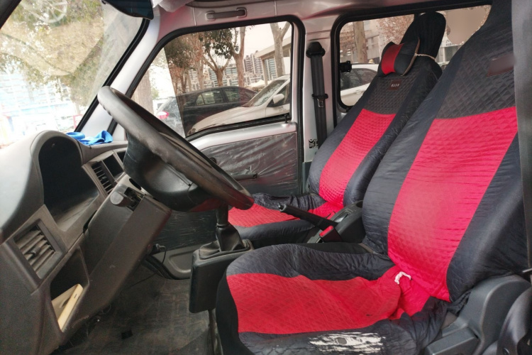 五菱汽车 五菱之光 2020款 1.2L 实用型 国VI LSI中控内饰19