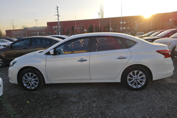 日产 轩逸 2019款 1.6XV CVT智联尊享版 国VI车身外观4