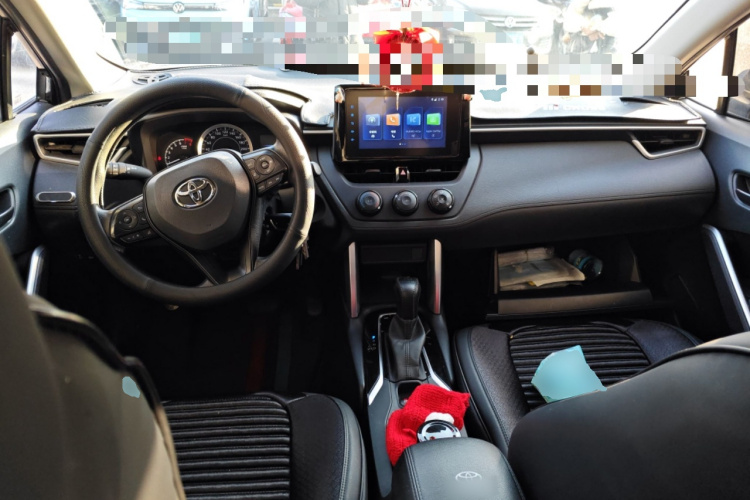 丰田 卡罗拉锐放 2022款 2.0L 先锋版中控内饰12