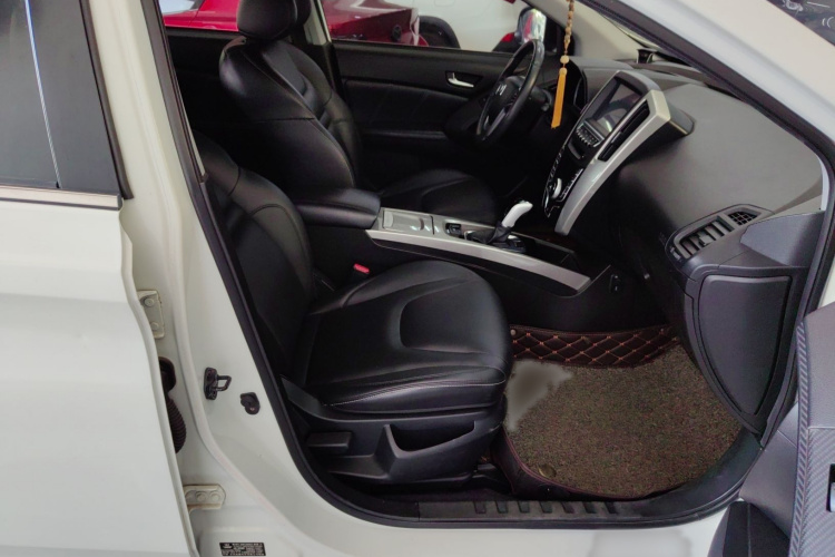 纳智捷 优6 SUV 2015款 1.8T 智尊型局部细节41